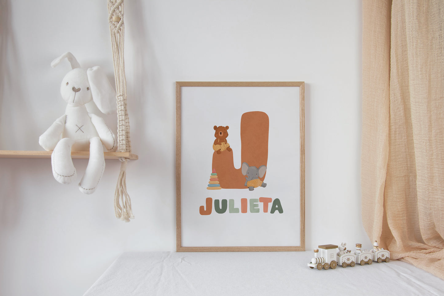 Cuadro decorativo para la habitación del bebé Letra + Nombre